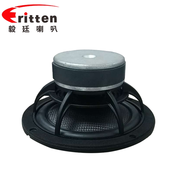 按振膜的軟硬，球頂揚聲器可分為硬球頂揚聲器和軟球頂揚聲器兩種